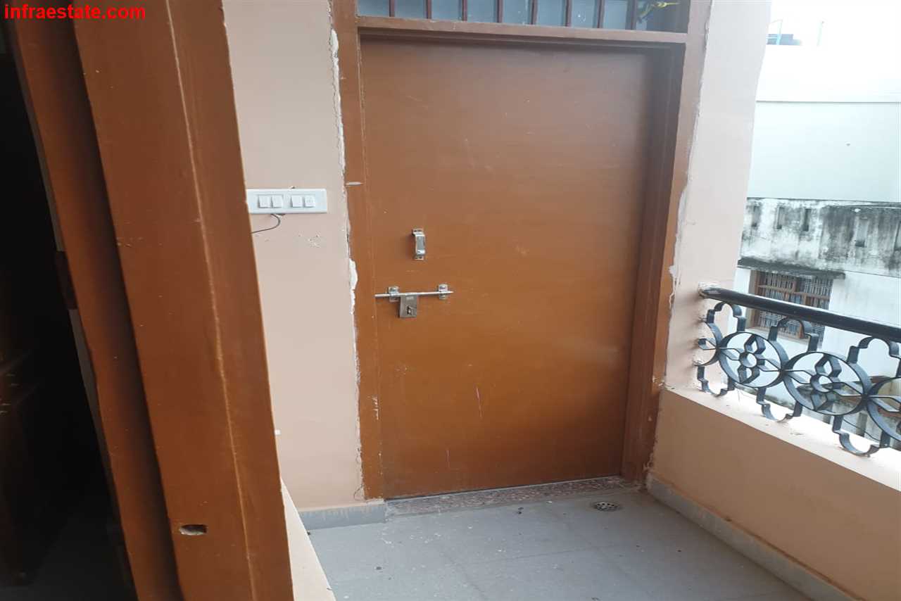 2 BHK Flat in Vishwakarma Nagar